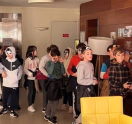Carnaval : les écoliers défilent à la Résidence